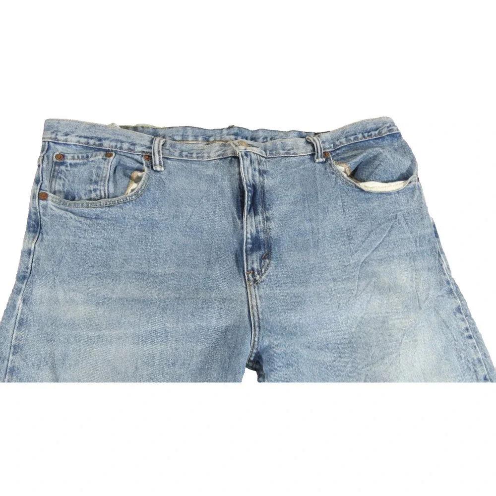 Levis has few
